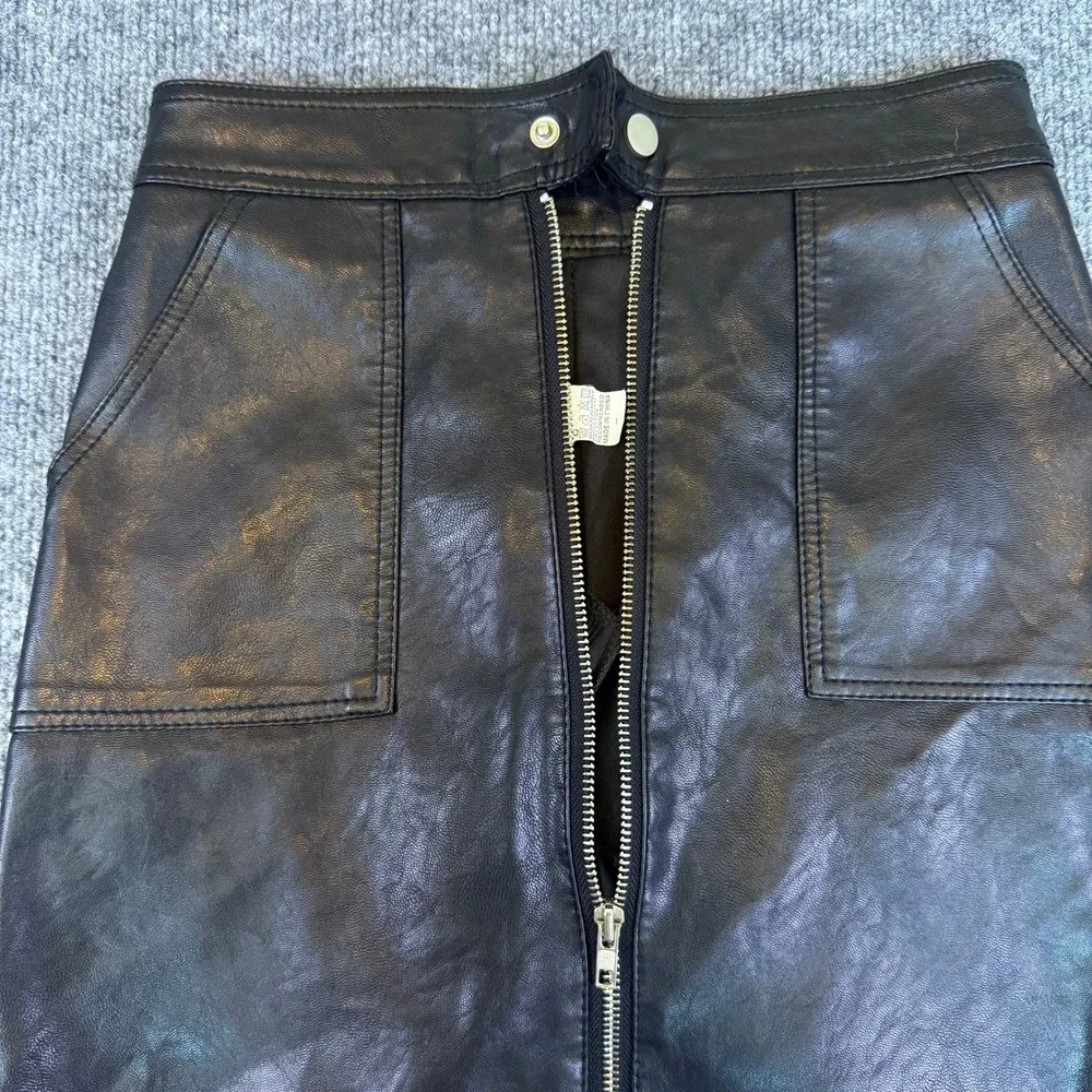 Black Faux Leather Zipper Front Mini Skort with Pockets High Waisted A-Line Chic